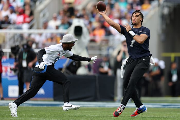 C.J. Stroud (7) of the Houston Texans drops back to pass during the 2024 Pro Bowl at Camping World Stadium.